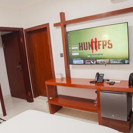Hotel Totara دار السلام المظهر الخارجي الصورة