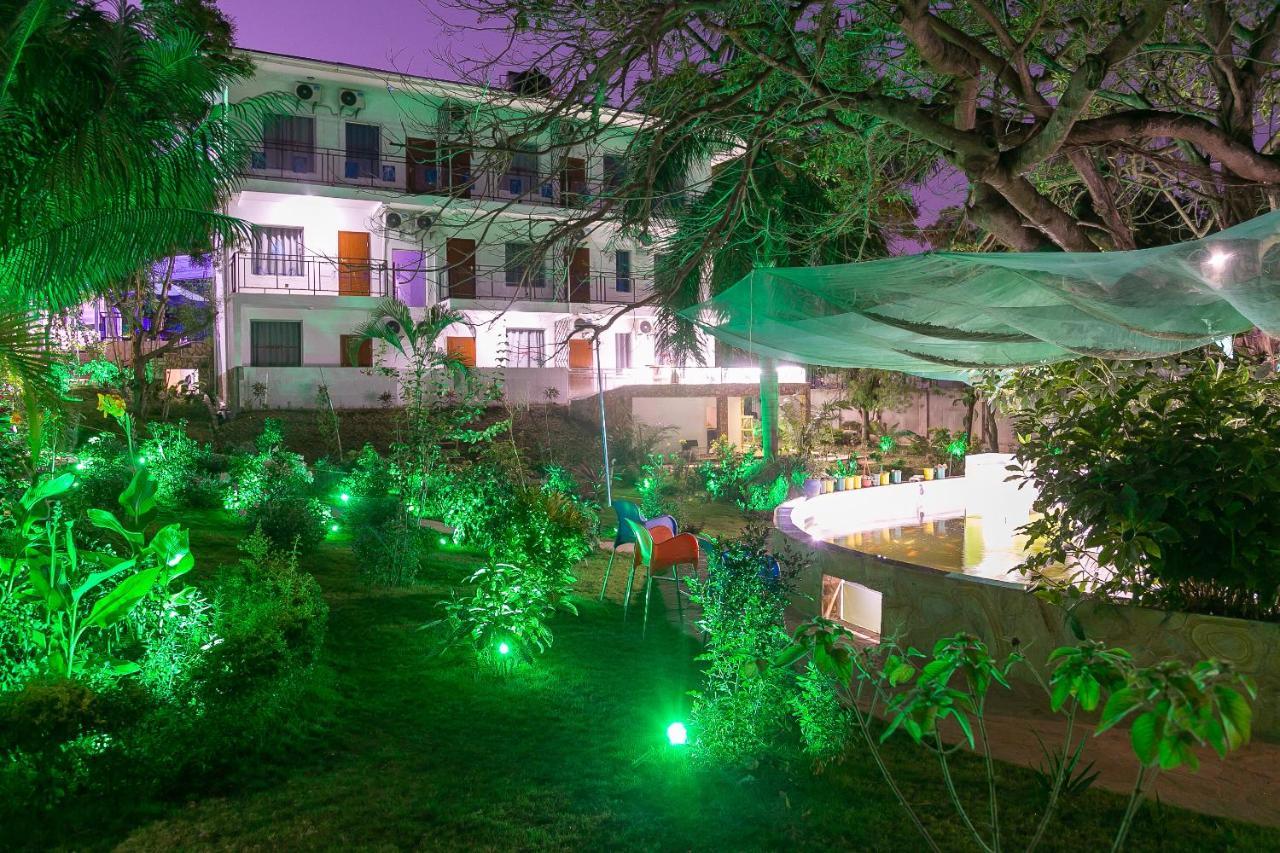 Hotel Totara دار السلام المظهر الخارجي الصورة